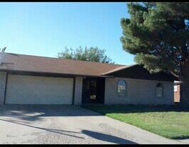 2518 Mimosa Dr in Roswell, NM - Building Photo
