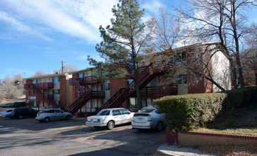 Red Rock Manor in Manitou Springs, CO - Building Photo - Building Photo