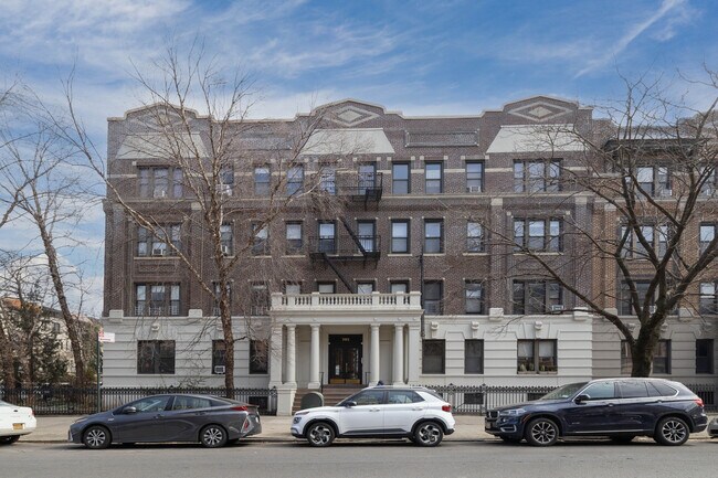 305 8th Ave in Brooklyn, NY - Building Photo - Building Photo