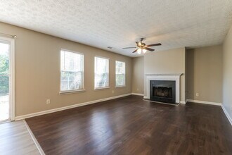 12 Red Maple Way in Dallas, GA - Building Photo - Building Photo