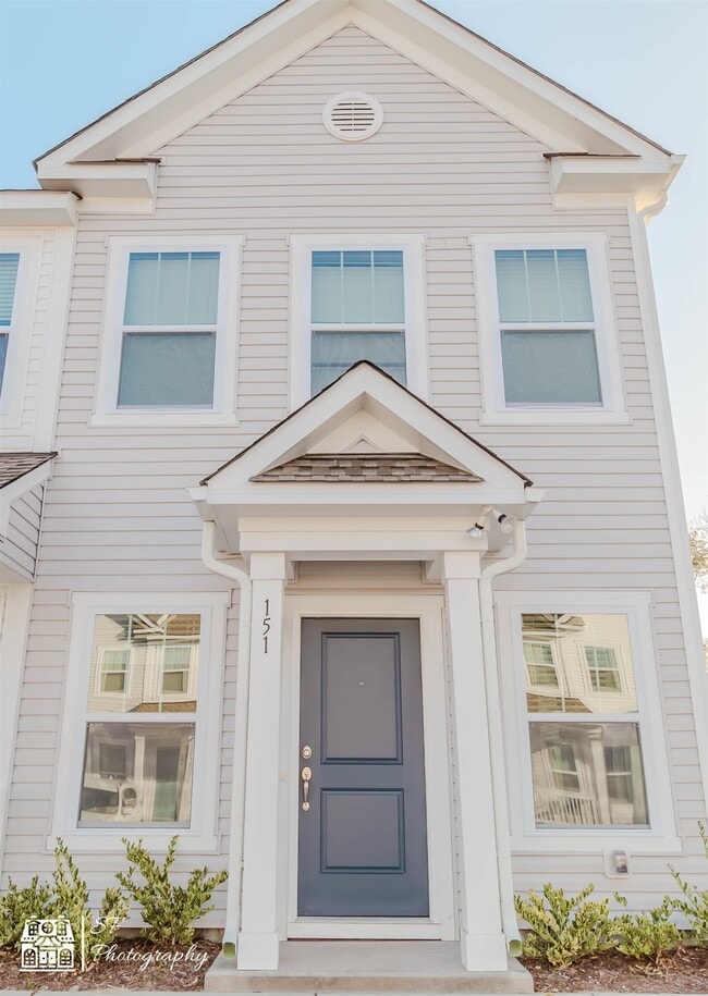 property at 151 Crescent Wy