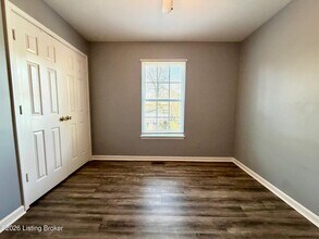 2650 Lindsay Ave in Louisville, KY - Building Photo - Building Photo