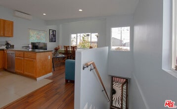 8703 San Pedro St in Los Angeles, CA - Building Photo - Building Photo