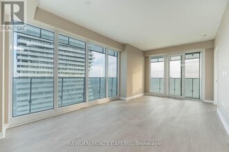 3900 Confederation Pkwy in Mississauga, ON - Building Photo - Building Photo