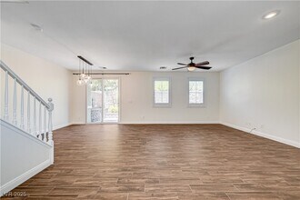 25 Lone Cove Ct in Las Vegas, NV - Building Photo - Building Photo