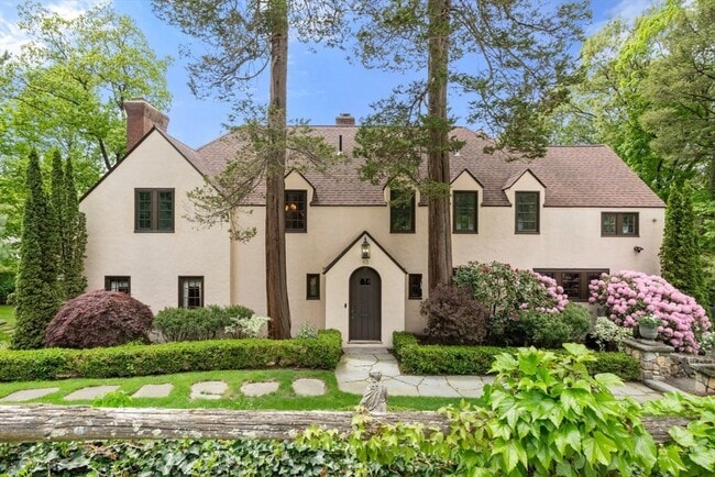 property at 85 Gate House Rd