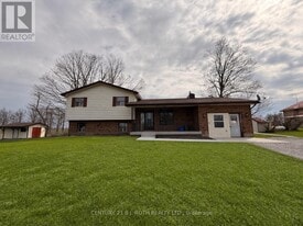 48 King St in Kawartha Lakes, ON - Building Photo