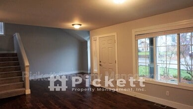 2037 Gustaf St NE in Poulsbo, WA - Building Photo - Building Photo