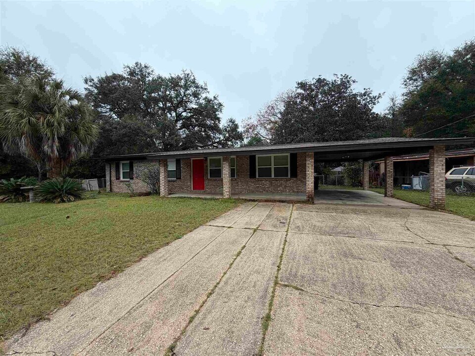 932 Fremont Ave in Pensacola, FL - Building Photo