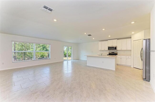 1207 Sheehan Blvd in Port Charlotte, FL - Building Photo - Building Photo