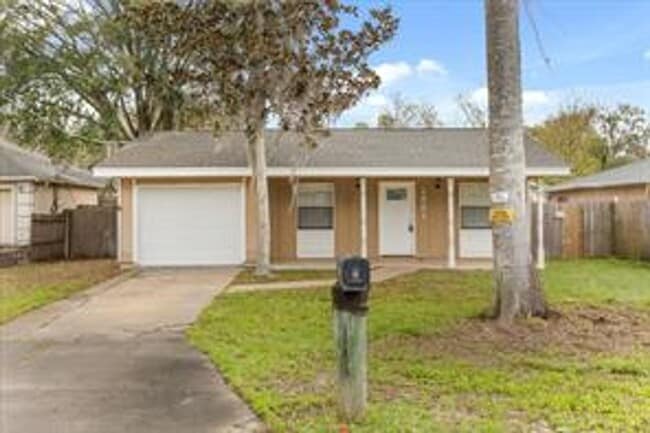 property at 1931 Vernon Pl