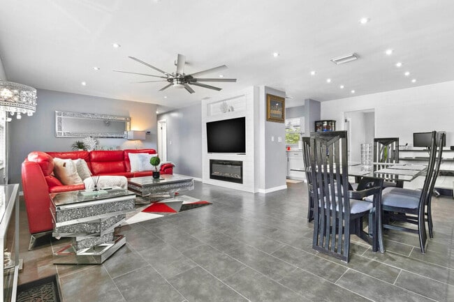 11635 81st Pl in Seminole, FL - Building Photo - Building Photo