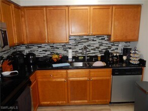 4785 Orange Grove Blvd in North Fort Myers, FL - Building Photo - Building Photo