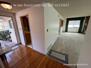 6220 Henderson Dr in La Mesa, CA - Building Photo - Building Photo