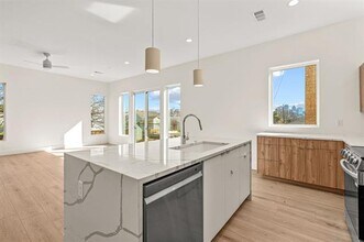 2206 Arroyo Ave in Dallas, TX - Building Photo - Building Photo