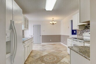 3428 Clearwater Dr in Clarksville, TN - Building Photo - Building Photo