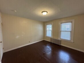 14 Court St, Unit 1 in West Haven, CT - Building Photo - Building Photo