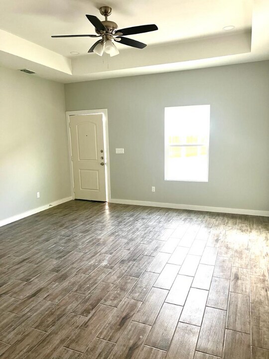 3405 E Zinnia Ave in Mission, TX - Building Photo