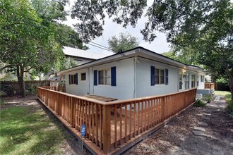 1058 Sherman Ave in St. Simons Island, GA - Foto de edificio - Building Photo