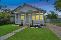 1210 Bigelow St in Houston, TX - Building Photo - Building Photo