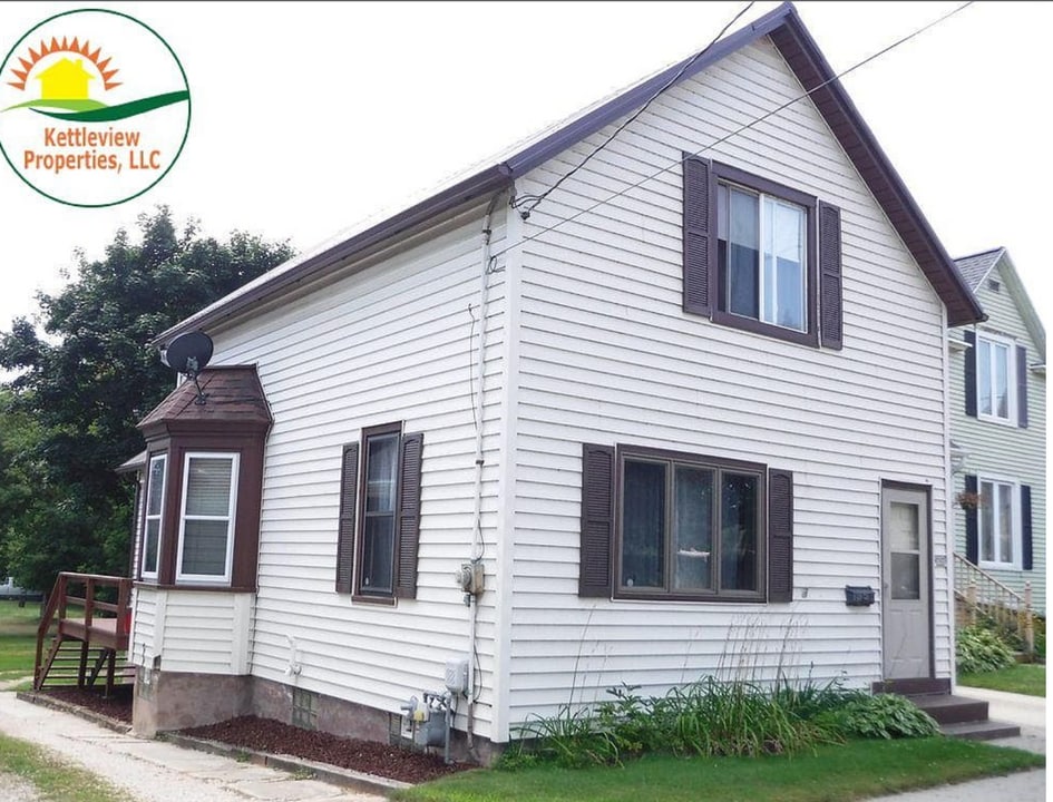 707 State Street in Manitowoc, WI - Building Photo
