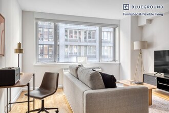 120 W 21st St in New York, NY - Building Photo - Building Photo