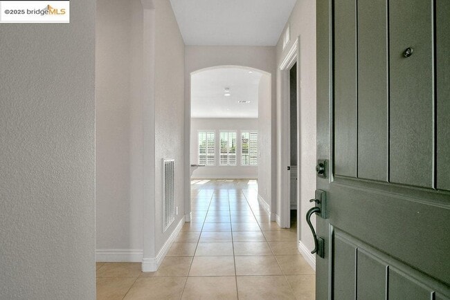 1928 Barbaresco Ln in Brentwood, CA - Building Photo - Building Photo