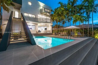1785 Fairhaven Plz in Miami, FL - Foto de edificio - Building Photo