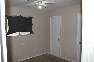 6715 Hopper Rd in Houston, TX - Building Photo - Building Photo
