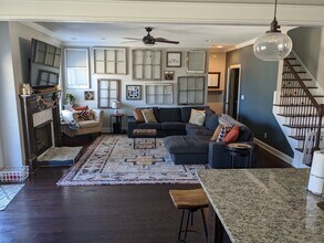 7458 White Pine Dr in Ooltewah, TN - Foto de edificio - Building Photo