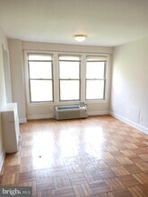 2500 Q St NW in Washington, DC - Building Photo - Building Photo