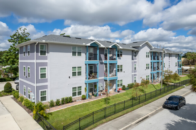5220 Lake Underhill Rd in Orlando, FL - Building Photo - Building Photo