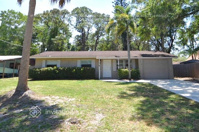 property at 2014 Cambridge Dr