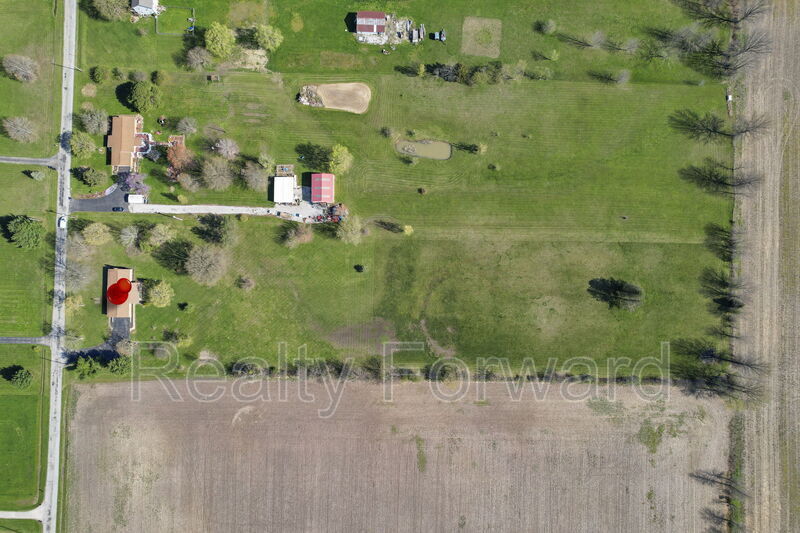7974 Braun Rd in Groveport, OH - Building Photo