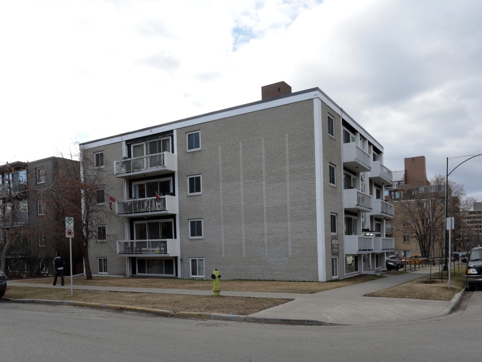 Ritha House in Calgary, AB - Building Photo