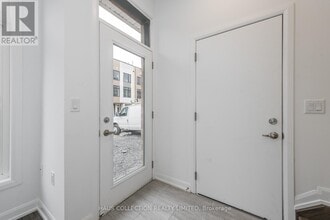 58 Cherry Blossom Private in Ottawa, ON - Building Photo - Building Photo