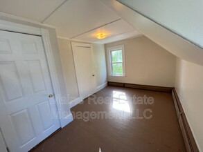 4 Bellevue St-Unit -Apt. 3 in Winslow, ME - Building Photo - Building Photo