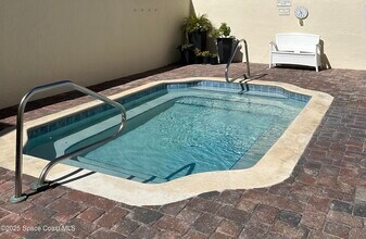 850 N Atlantic Ave in Cocoa Beach, FL - Building Photo - Building Photo