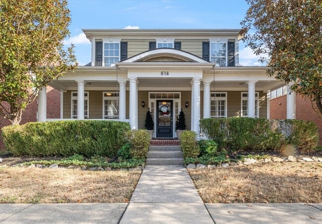 614 Patriot Ln in Franklin, TN - Foto de edificio - Building Photo