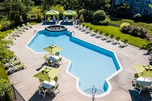 Hunters Chase in Marlton, NJ - Building Photo