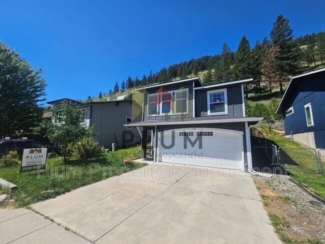 property at 917 Discovery Way