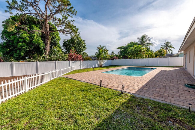 2712 Lake Ida Rd in Delray Beach, FL - Building Photo - Building Photo