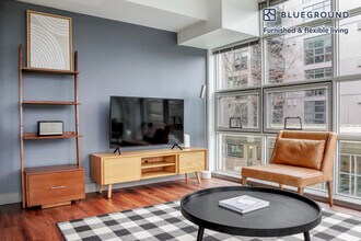 1520 Eastlake Ave E in Seattle, WA - Building Photo - Building Photo