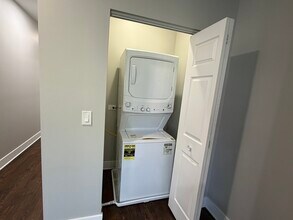 7823 S Colfax Ave in Chicago, IL - Building Photo - Building Photo