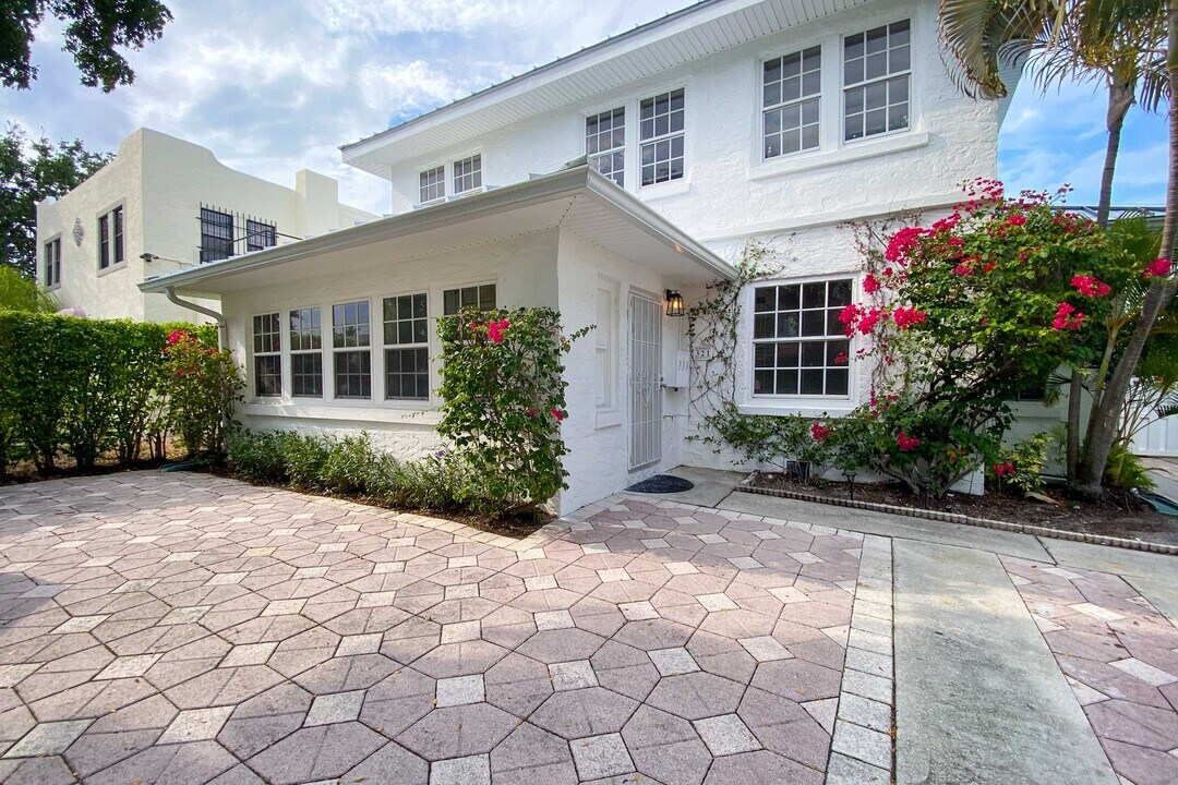 321 11th St in West Palm Beach, FL - Foto de edificio