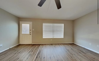 1501 Queens Brook Ln in Fort Worth, TX - Building Photo