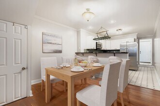 2535 N Howard St in Baltimore, MD - Building Photo - Building Photo