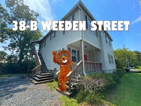 38 Weeden St in St. Augustine, FL - Building Photo