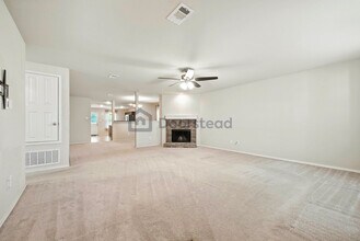 12744 Northern Pine Dr in Fort Worth, TX - Building Photo - Building Photo