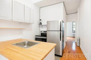 1 Bed | 1 Bath | $3,399 | Railroad Layout | Pet Friendly | L Train + Near M, Unit 3L in Brooklyn, NY - Building Photo